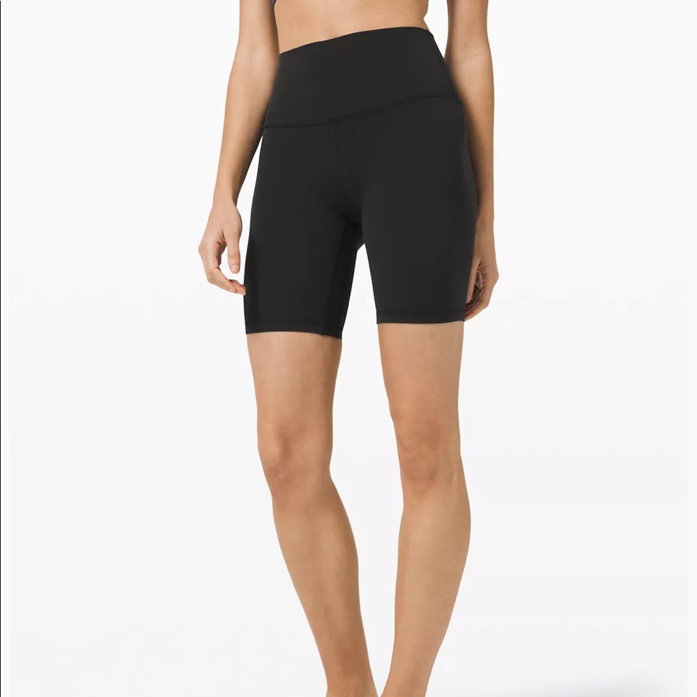 NWOT Lululemon 8” Black Align Shorts